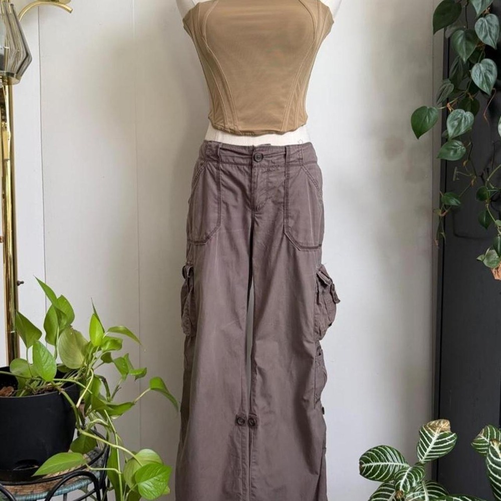 Old Navy Womens 8 Brown Low Rise Cargo Pants Y2K Utility Roll Up Mushroom Brown